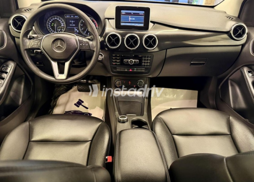 Mercedes B 200 2013 Silver Automatic Used for Sale in Cairo - 7