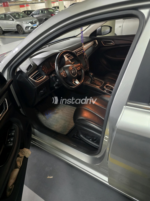 ام جى 5 2022 رمادي CVT مستعملة للبيع في الإسكندرية - 2