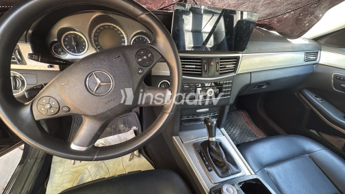 Mercedes E 250 2011 Black Automatic Used for Sale in Giza - 7