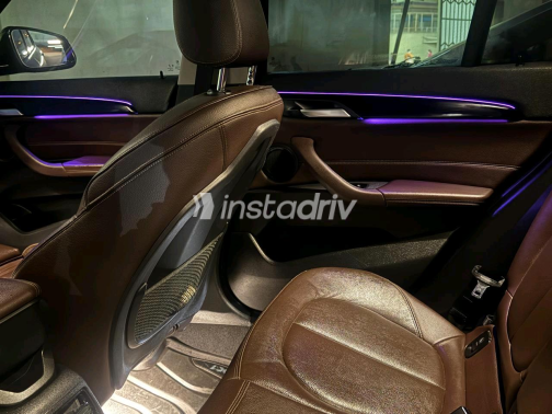 بي ام دبليو X1 2021 أسود أوتوماتيك مستعملة للبيع في مدينتى - 3