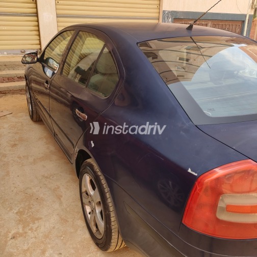 سكودا اوكتافيا A5 2007 أزرق أوتوماتيك مستعملة للبيع في القاهرة الكبرى ( القاهرة - الجيزة) - 5