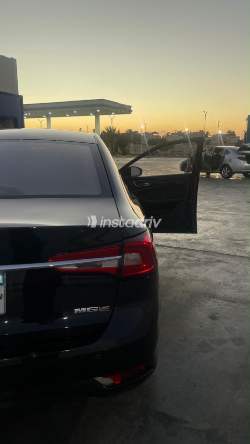 ام جى 5 2022 أسود CVT مستعملة للبيع في الإسكندرية - 7
