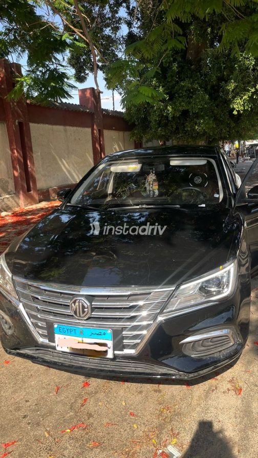 ام جى 5 2022 أسود CVT مستعملة للبيع في الإسكندرية - 10