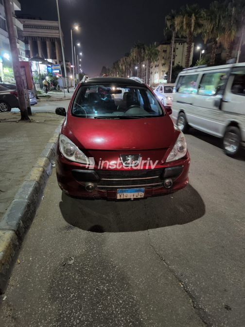 Peugeot 307 2007 White Manual Used for Sale in Giza - 4