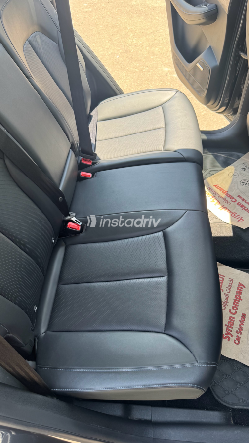 MG Rx5 2025 Dark Gray Automatic Used for Sale in Cairo - 9