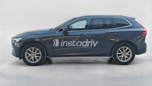 فولفو XC60 2021 أبيض أوتوماتيك مستعملة للبيع في القاهرة - 2
