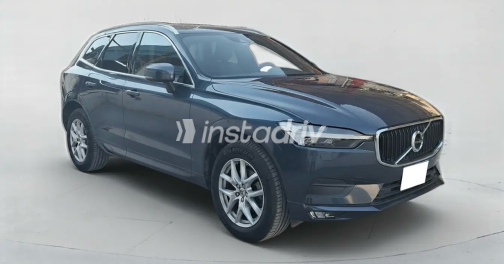 فولفو XC60 2021 أبيض أوتوماتيك مستعملة للبيع في القاهرة - 3