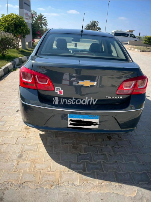 Chevrolet Cruze 2017 Gray Automatic Used for Sale in Alexandria - 2