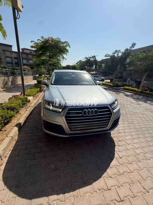 اودي Q7 2019 فضي أوتوماتيك مستعملة للبيع في الجيزة - 3