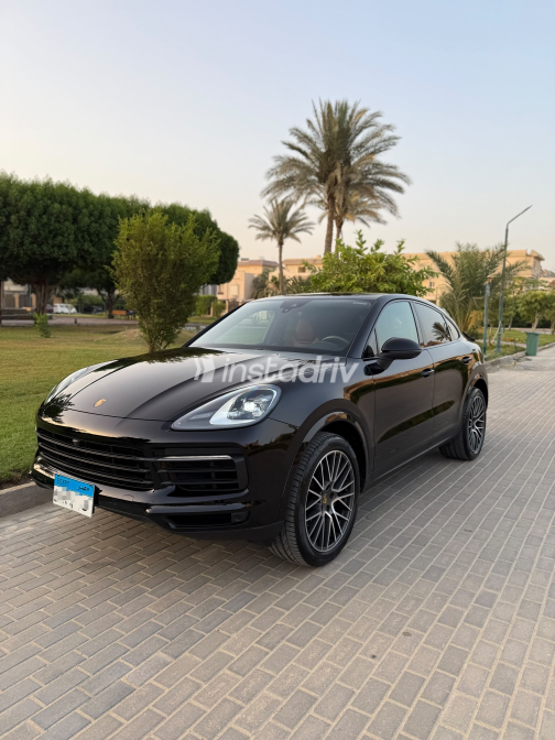 Porsche Cayenne 2022 Black Automatic Used for Sale in Giza - 3