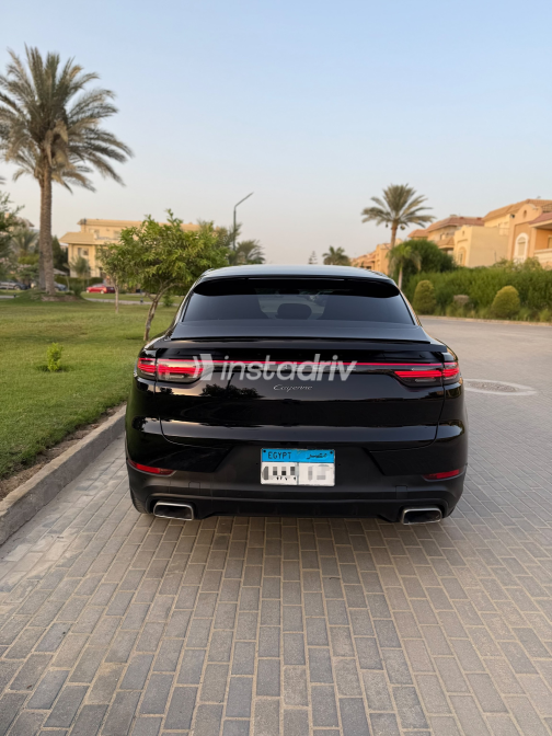 Porsche Cayenne 2022 Black Automatic Used for Sale in Giza - 9