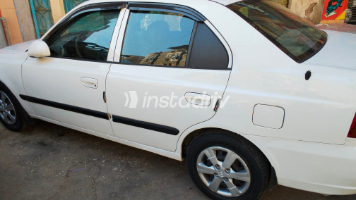 Hyundai Verna 2013 White Manual Used for Sale in Damanhur - 1
