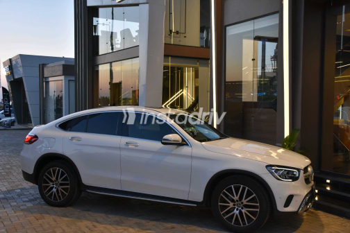 Mercedes GLC 300 2020 White Automatic Used for Sale in Giza - 8
