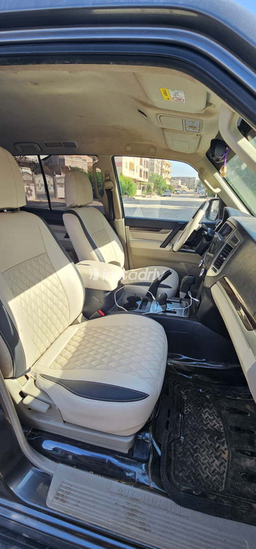 Mitsubishi Pajero 2017 Gray Automatic Used for Sale in Badr City - 3