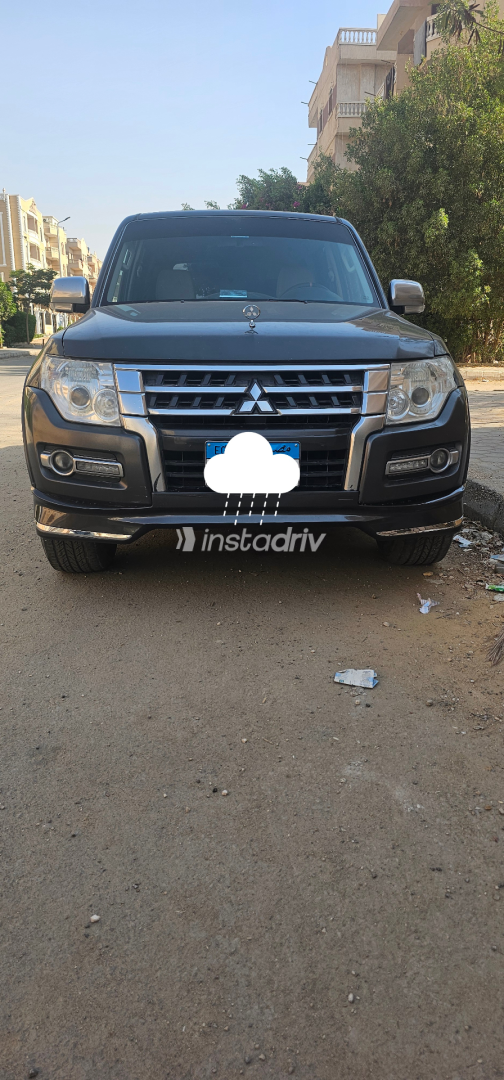 Mitsubishi Pajero 2017 Gray Automatic Used for Sale in Badr City - 4