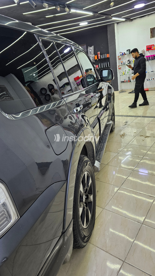 Mitsubishi Pajero 2017 Gray Automatic Used for Sale in Badr City - 6