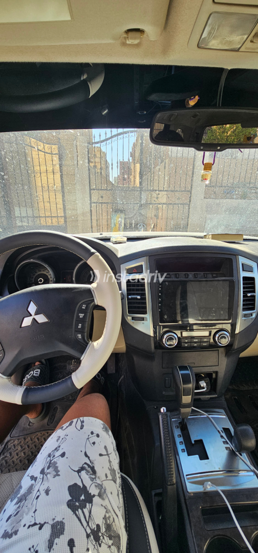 Mitsubishi Pajero 2017 Gray Automatic Used for Sale in Badr City - 8