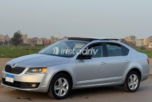 سكودا اوكتافيا A7 2014 فضي أوتوماتيك مستعملة للبيع في دكرنس - 4