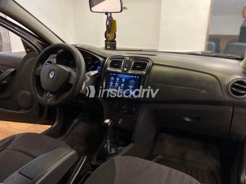 Renault Logan 2017 Black Automatic Used for Sale in Heliopolis - 7