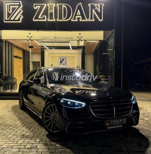 Mercedes S 450 2022 Black Automatic Used for Sale in Sheikh Zayed City - 6