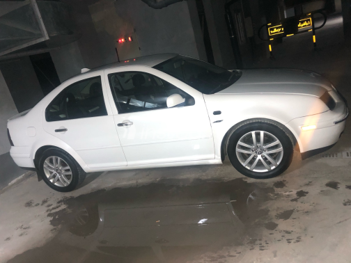 Volkswagen Bora 2000 White Automatic Used for Sale in Alexandria - 3