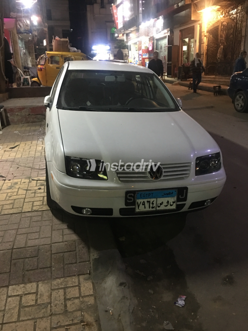 Volkswagen Bora 2000 White Automatic Used for Sale in Alexandria - 8