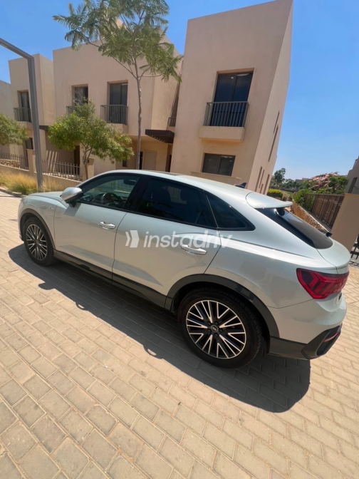 Audi Q3 2024 Beige Automatic Used for Sale in Giza - 4