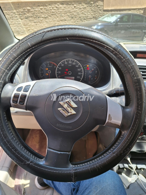 سوزوكى Sx 4 2009 أبيض أوتوماتيك مستعملة للبيع في القاهرة - 4