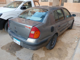 رينو كليو 2004 بترولي أوتوماتيك مستعملة للبيع في 6 أكتوبر