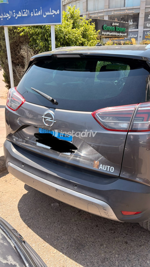 Opel Crossland 2020 Gray Automatic Used for Sale in Maadi - 3