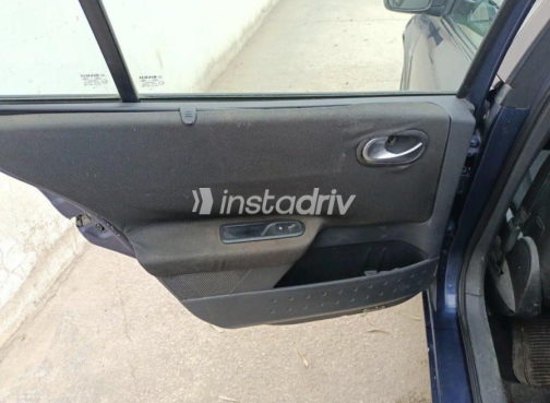 Renault Megane 2005 Dark Blue Automatic Used for Sale in Mohandessin - 9
