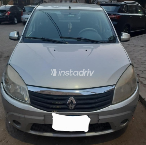 Renault Sandero 2014 Silver Automatic Used for Sale in Heliopolis - 5