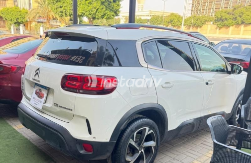 سيتروين C5 2022 أبيض أوتوماتيك مستعملة للبيع في مصر الجديدة - 8