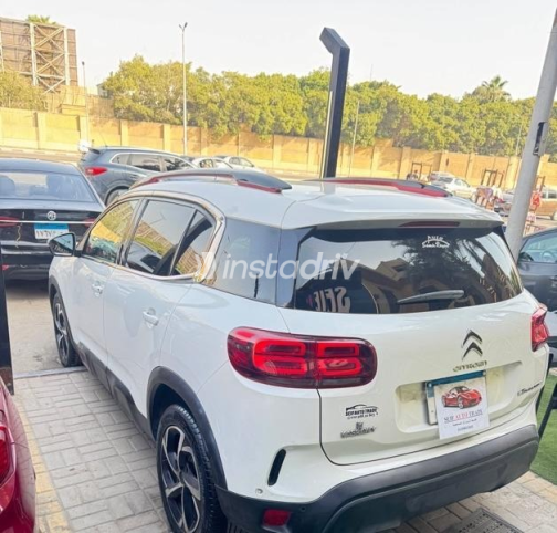 سيتروين C5 2022 أبيض أوتوماتيك مستعملة للبيع في مصر الجديدة - 10