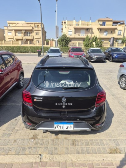رينو سانديرو  ( ستيب  واى ) 2021 أسود أوتوماتيك مستعملة للبيع في 6 أكتوبر - 1