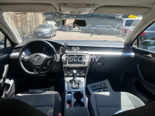 Volkswagen Passat 2017 Dark Gray Automatic Used for Sale in Maadi - 5