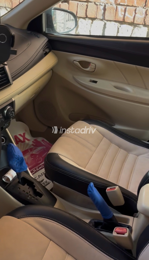 Toyota Yaris 2015 White Automatic Used for Sale in Giza - 3