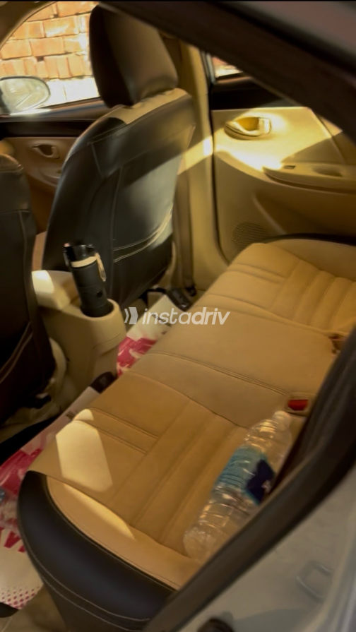 Toyota Yaris 2015 White Automatic Used for Sale in Giza - 5