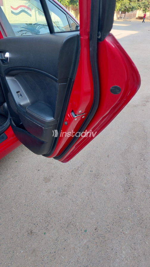 Kia Cerato 2017 Red Automatic Used for Sale in Cairo - 2