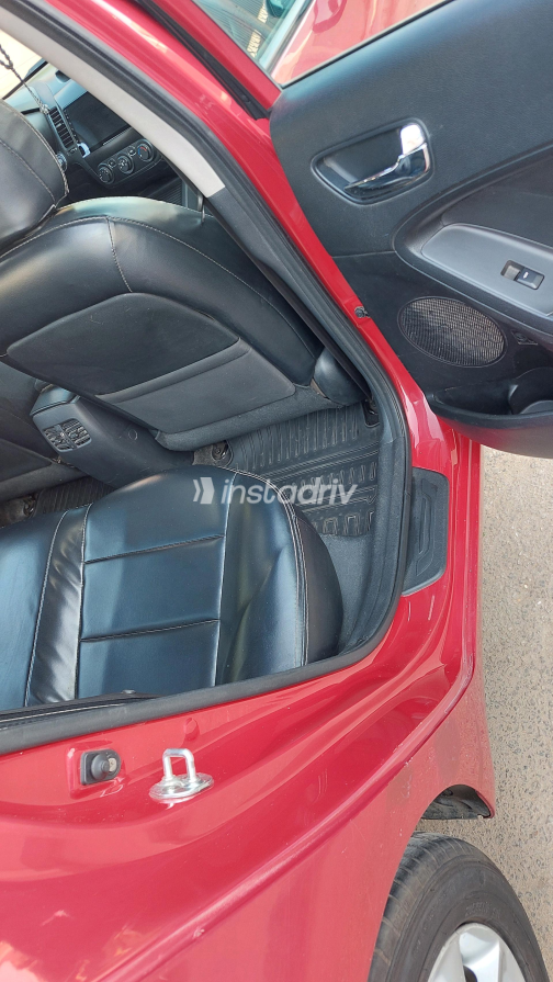 Kia Cerato 2017 Red Automatic Used for Sale in Cairo - 4