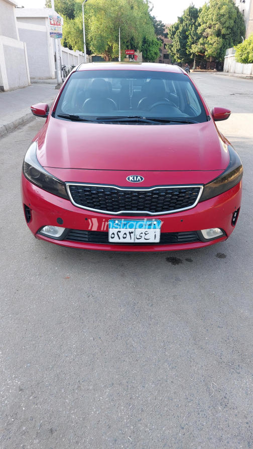 Kia Cerato 2017 Red Automatic Used for Sale in Cairo - 8