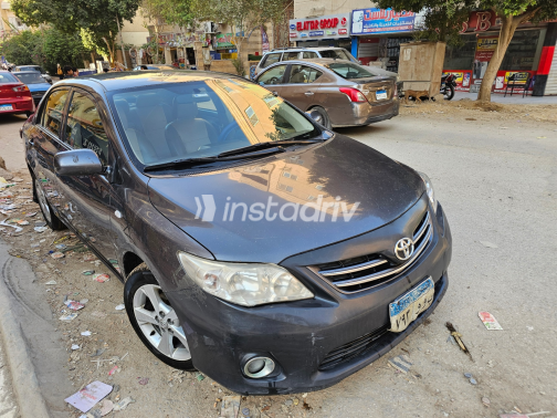 Toyota Corolla 2013 Gray Automatic Used for Sale in Giza - 9