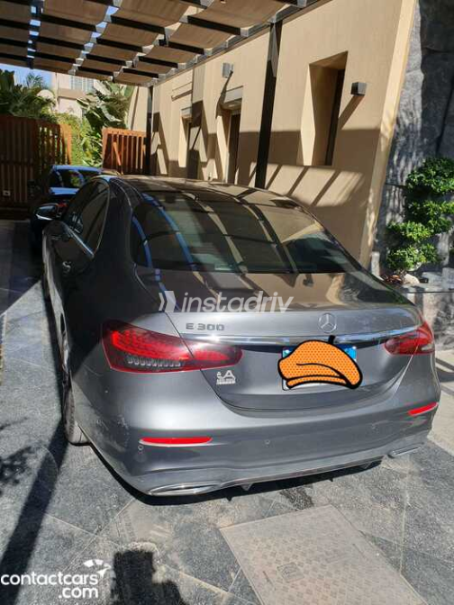 مرسيدس E 300 2021 رمادي أوتوماتيك مستعملة للبيع في الجيزة - 9