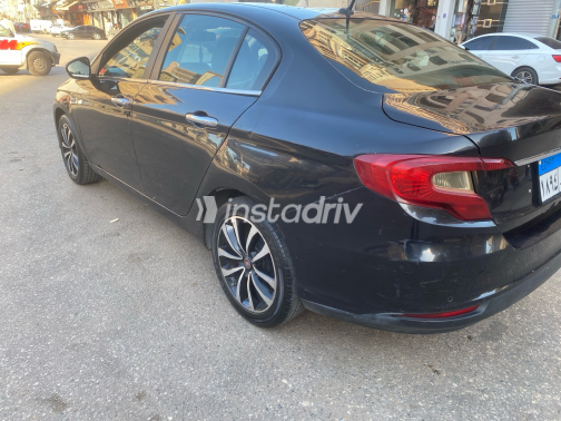 فيات تيبو 2019 أسود أوتوماتيك مستعملة للبيع في طنطا - 4