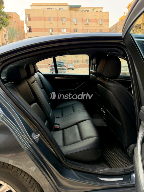 بي ام دبليو 520 2015 رمادي أوتوماتيك مستعملة للبيع في الهرم - 4