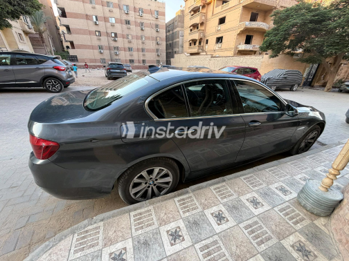 بي ام دبليو 520 2015 رمادي أوتوماتيك مستعملة للبيع في الهرم - 8
