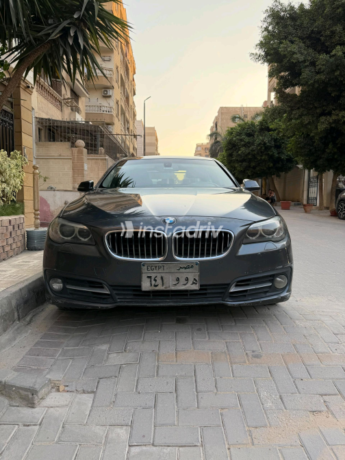 بي ام دبليو 520 2015 رمادي أوتوماتيك مستعملة للبيع في الهرم - 9