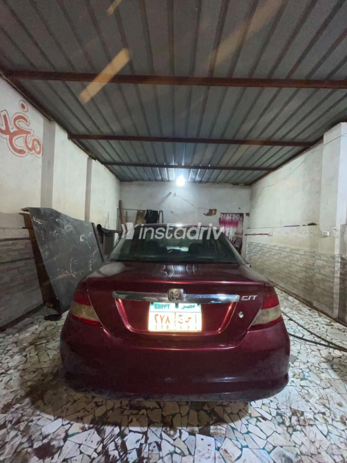 Honda City 2005 White Automatic Used for Sale in Cairo - 7