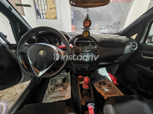 Fiat Punto evo 2016 Silver Automatic Used for Sale in Mokattam - 4