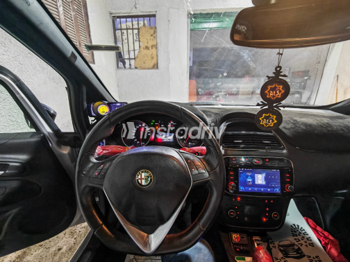 Fiat Punto evo 2016 Silver Automatic Used for Sale in Mokattam - 10